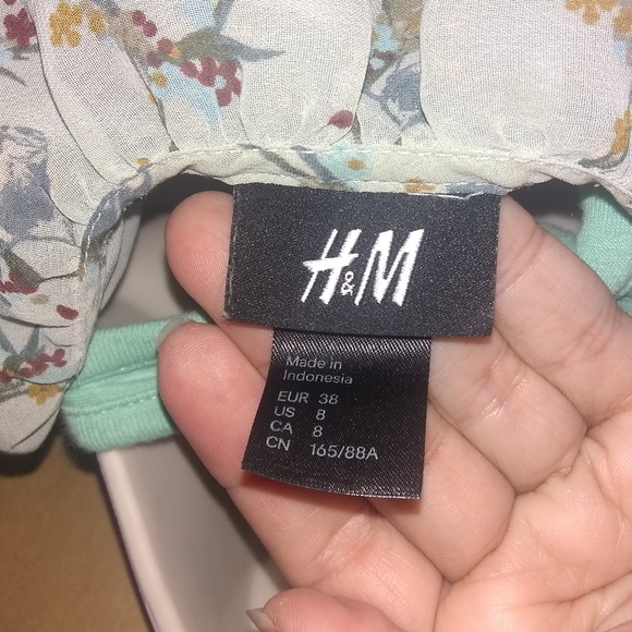 H&M Sheer light blue Bird Print Ruffle puffed Blouse as 8 - Picture 6 of 6